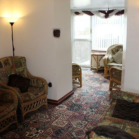 Peakdale Lodge Glossop Exterior photo